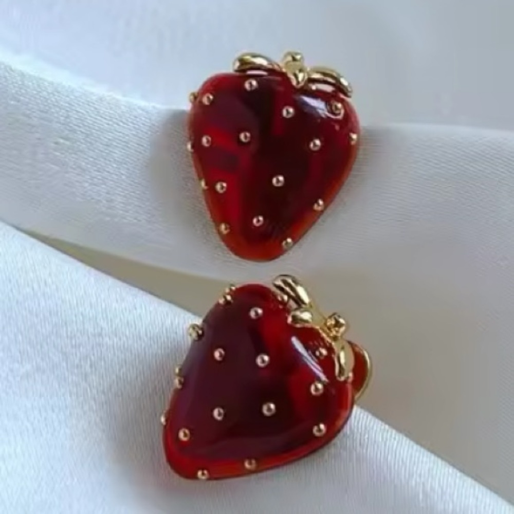 Kate Spade New York ♠️ picnic perfect strawberry stud earrings 🍓 - Picture 2 of 3